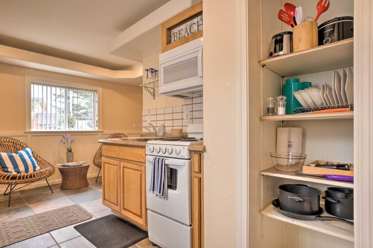 Brookings Vacation Rental Studio - Walk To Town! Exterior photo