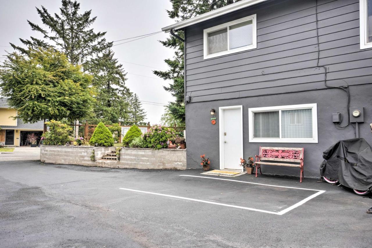 Brookings Vacation Rental Studio - Walk To Town! Exterior photo