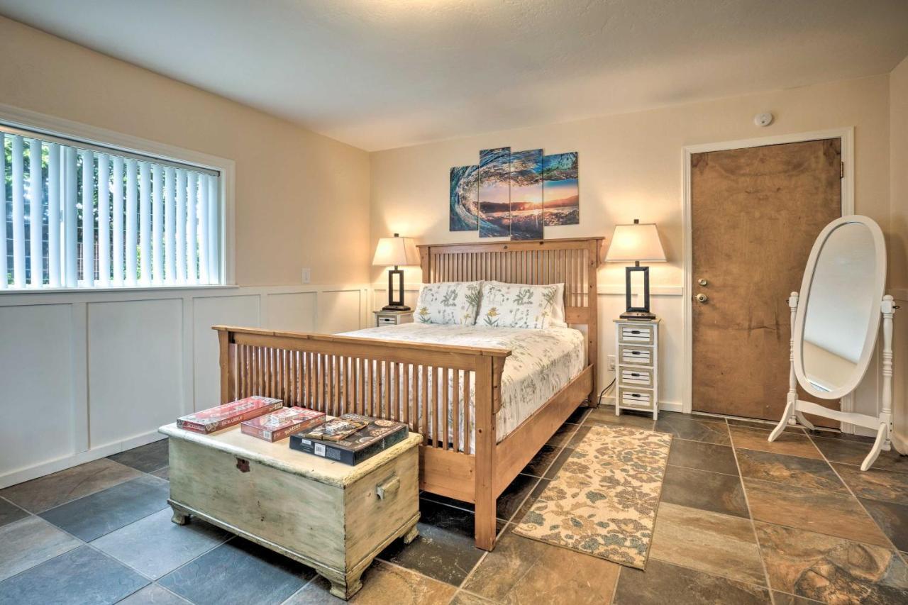 Brookings Vacation Rental Studio - Walk To Town! Exterior photo